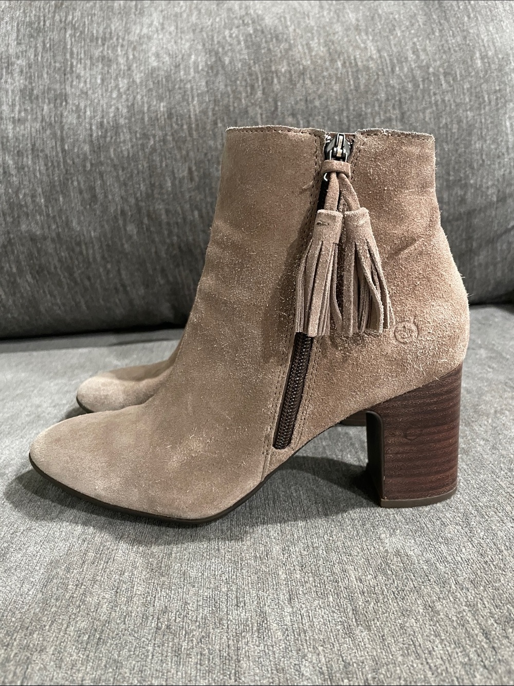 Born Bootie Tassel Taupe Suede Leather Boots Size 8.5 - Picture 6 of 14
